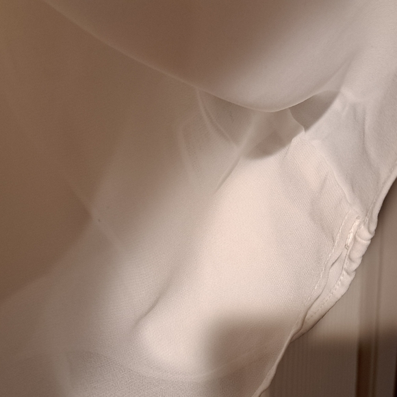 H&M White Flutter Sleeve Blouse Women's Size 10 - Picture 5 of 8